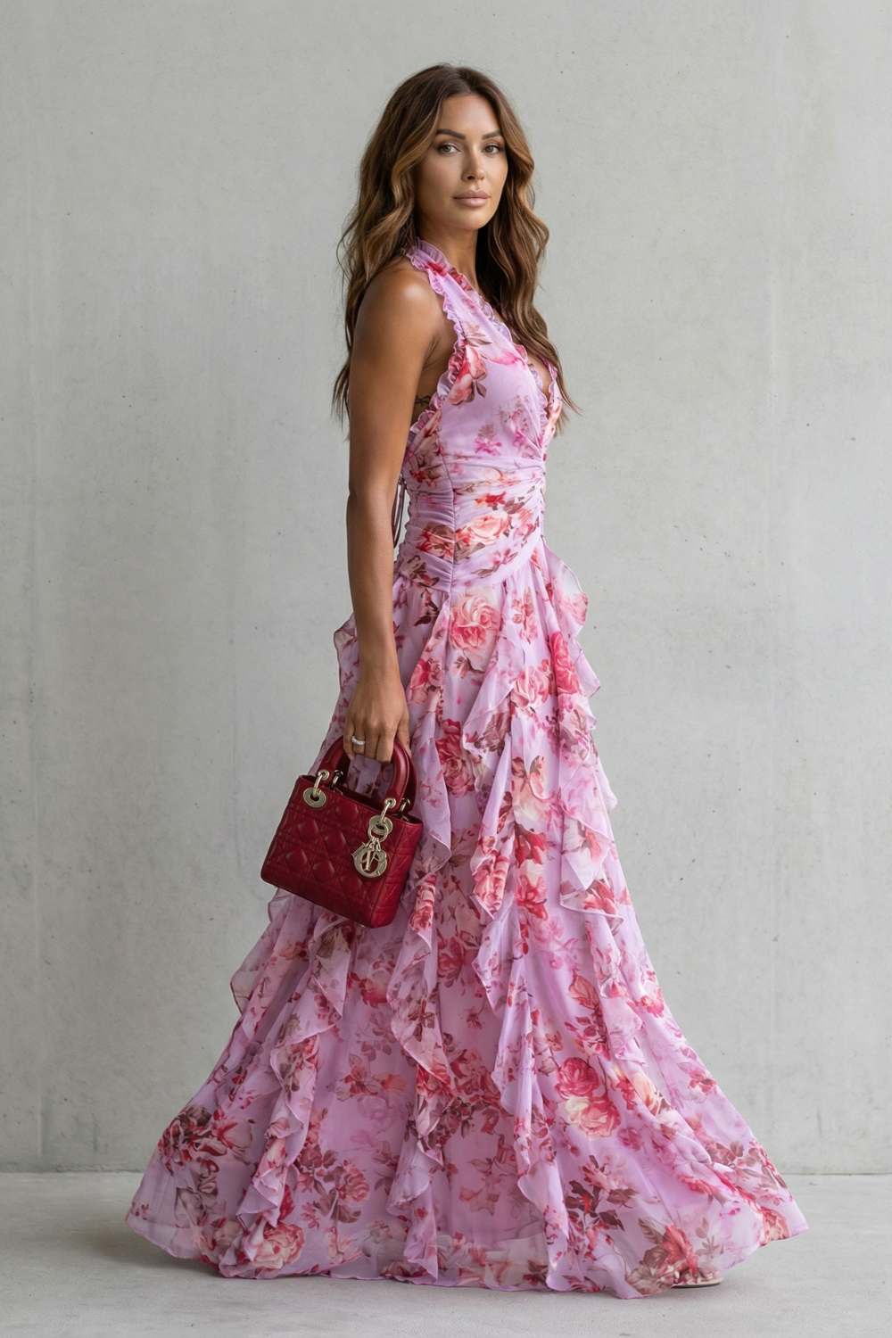 Belladina | Romántica cascada de rosas. Vestido largo con escote americano