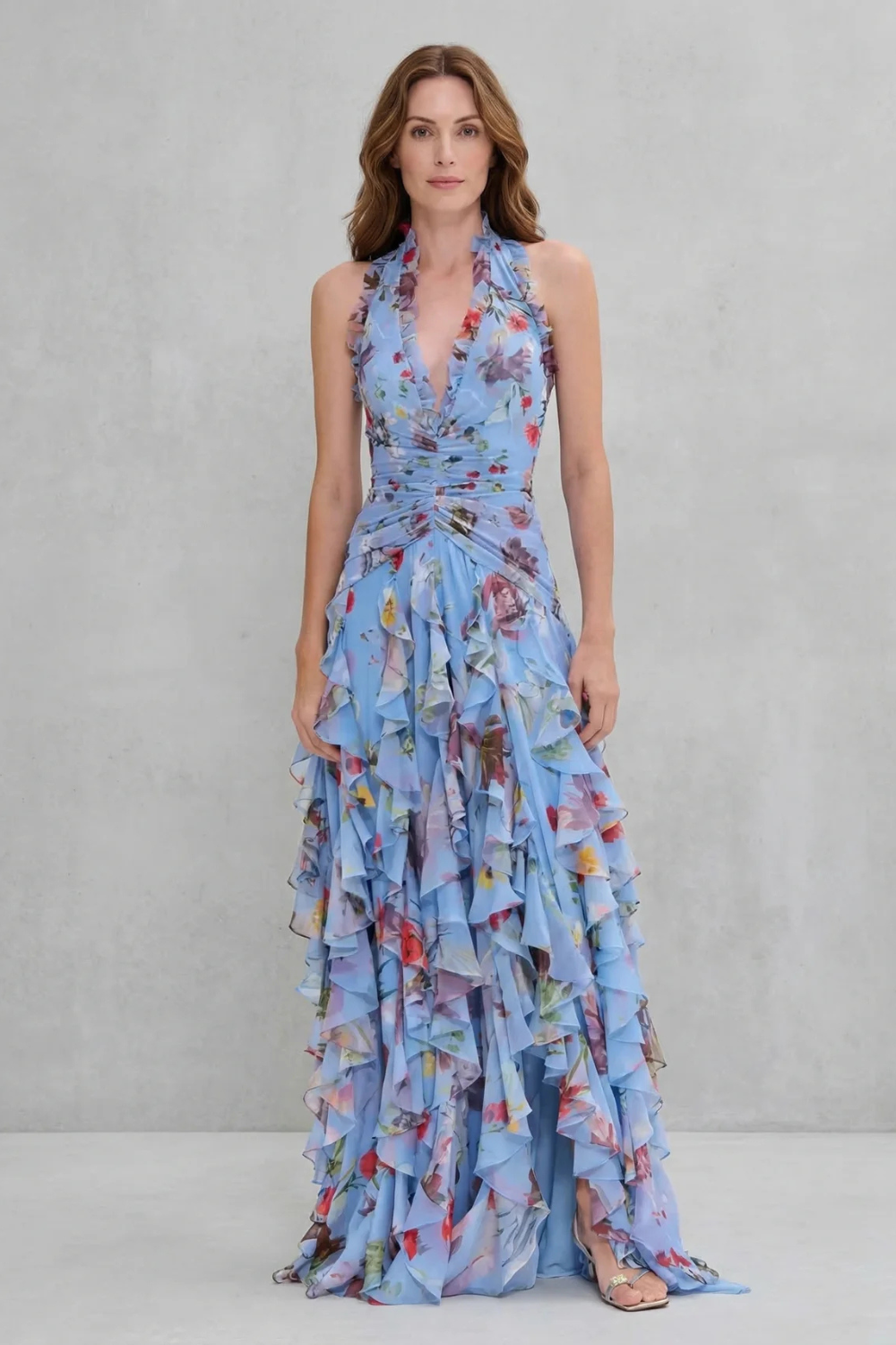 Belladina | Romántica cascada de rosas. Vestido largo con escote americano