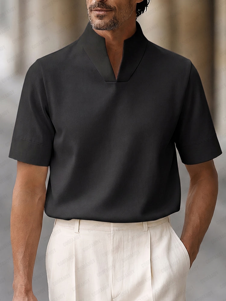 Polo de cuello alto estilo minimalista