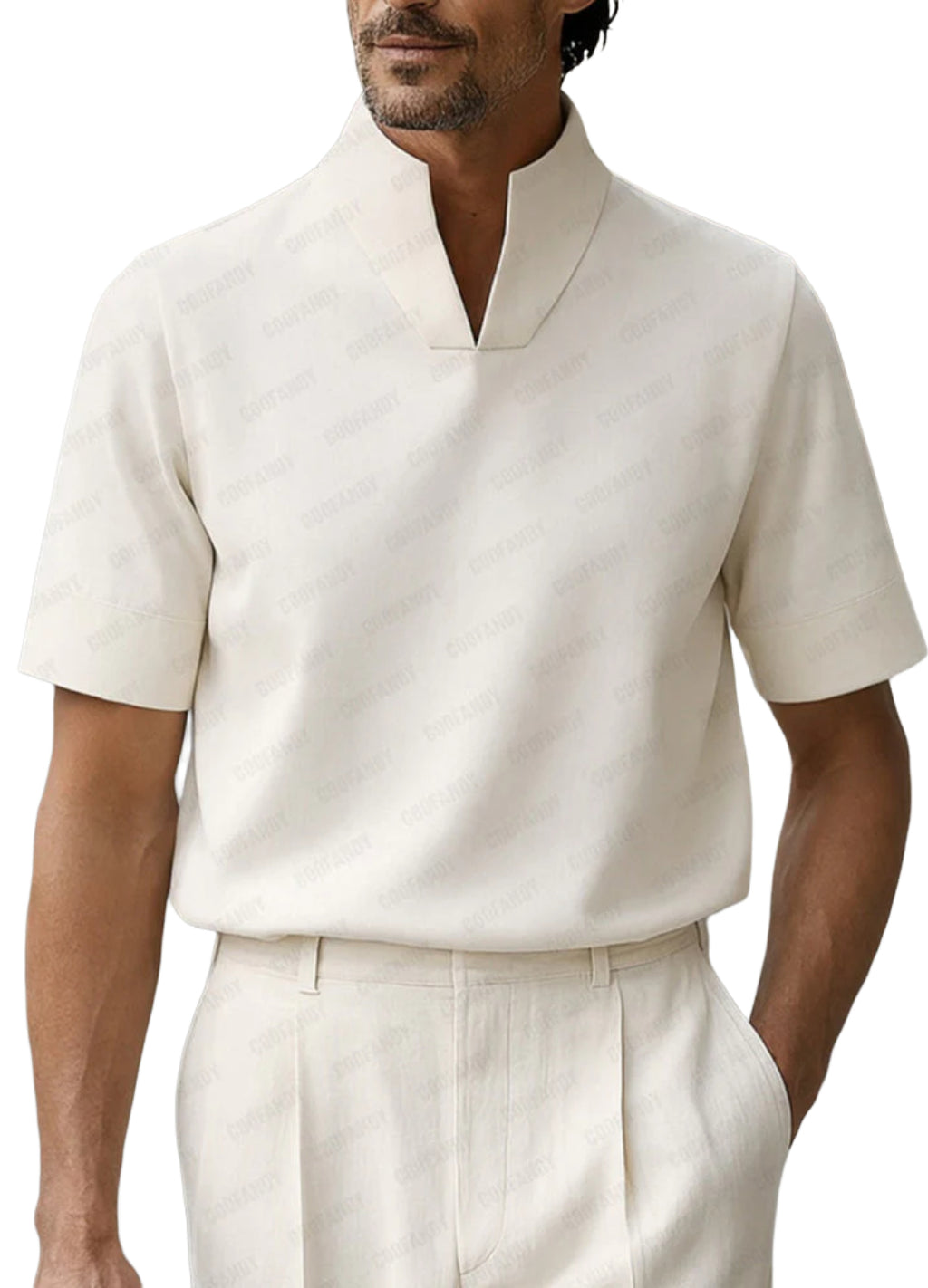Polo de cuello alto estilo minimalista