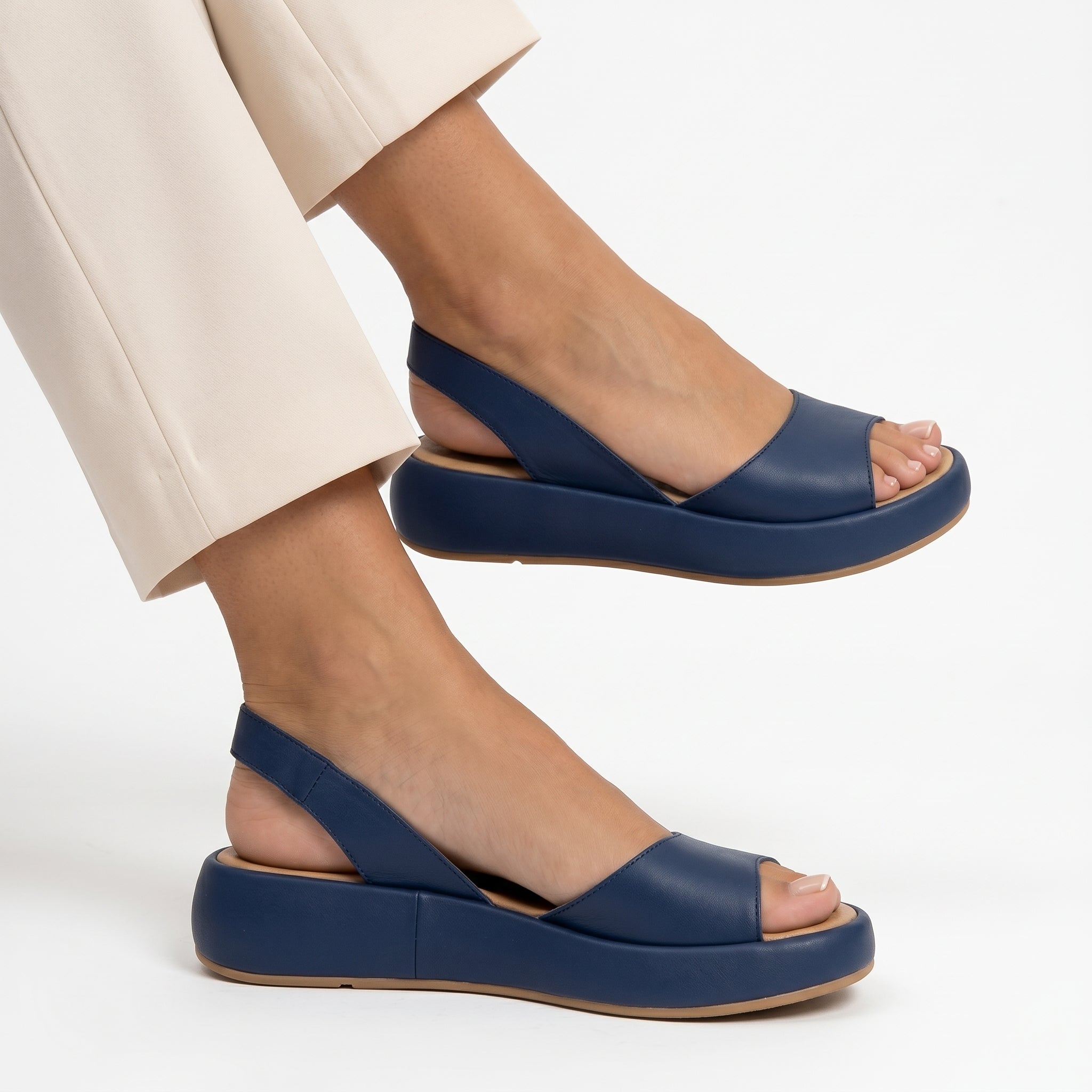 Claudia - Sandalias planas con suela anatómica