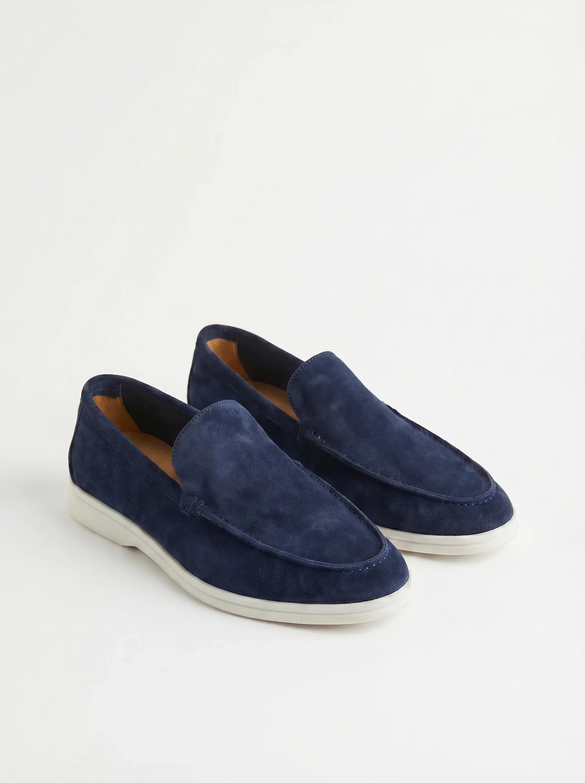 Elegantes mocasines de ante